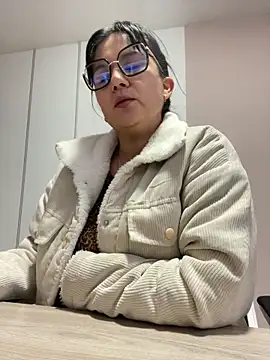 SWEETLILY18 online show from March 2025 11:28:01 AM