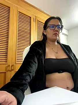 SWEETLILY18 online show from September 2025 10:16:01 PM