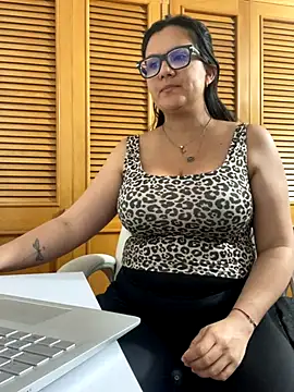 SWEETLILY18 online show from September 2025 10:03:02 PM