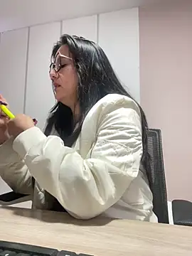 SWEETLILY18 online show from March 2025 11:30:02 AM