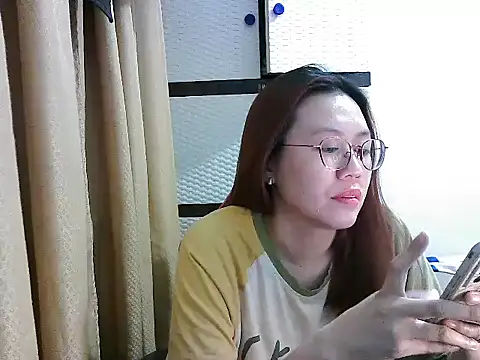 crizzybel online show from November 2025 02:31:02 PM