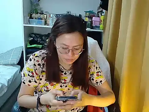 crizzybel online show from April 2026 11:12:02 PM