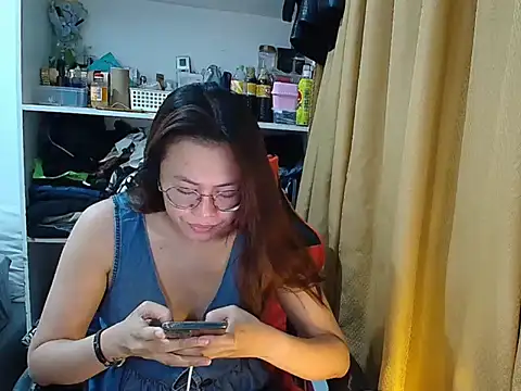 crizzybel online show from March 2026 08:00:02 PM