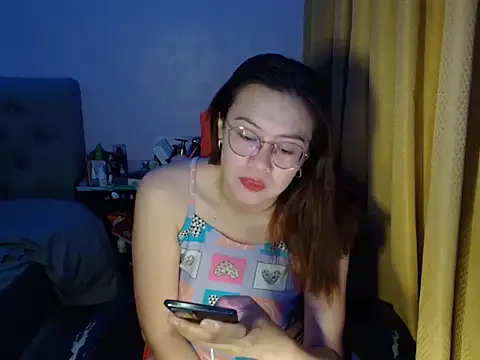 Snapshot of crizzybel chatting on June 2026 05:34:01 PM crizzybel online show from June 2026 05:34:01 PM
