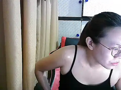 crizzybel online show from October 2025 12:59:01 PM