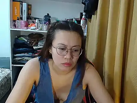 crizzybel online show from January 2026 05:00:01 AM