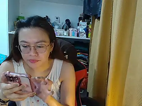 crizzybel online show from February 2026 12:32:01 AM