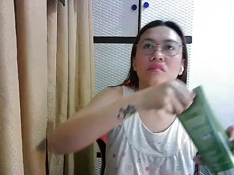 crizzybel online show from October 2025 08:43:01 PM