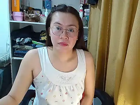 crizzybel online show from December 2025 05:47:02 PM