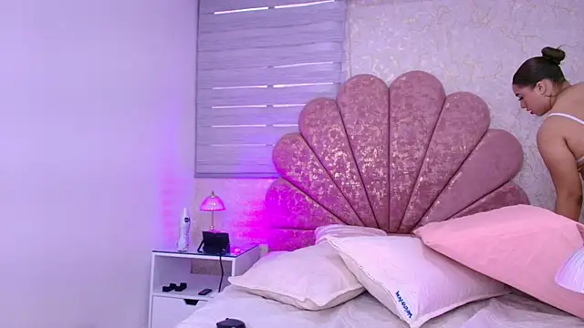 leon gaby online show from November 2025 07:40:01 PM