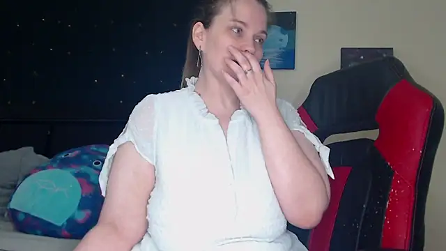 ToxicLilly online show from December 2024 11:53:01 AM