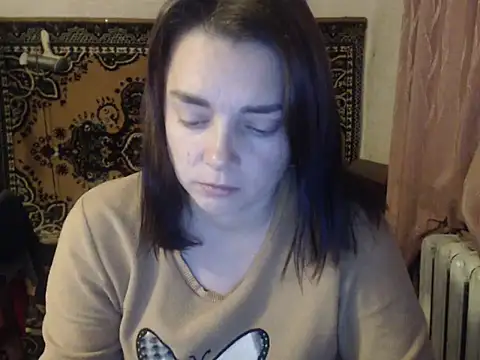 Snapshot of AlisaLaDiva chatting on November 2025 09:18:01 PM AlisaLaDiva online show from November 2025 09:18:01 PM