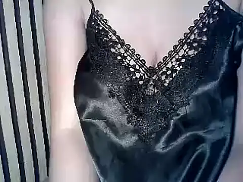 Snapshot of Naughty__Asian chatting on February 2025 01:14:02 PM Naughty Asian online show from February 2025 01:14:02 PM