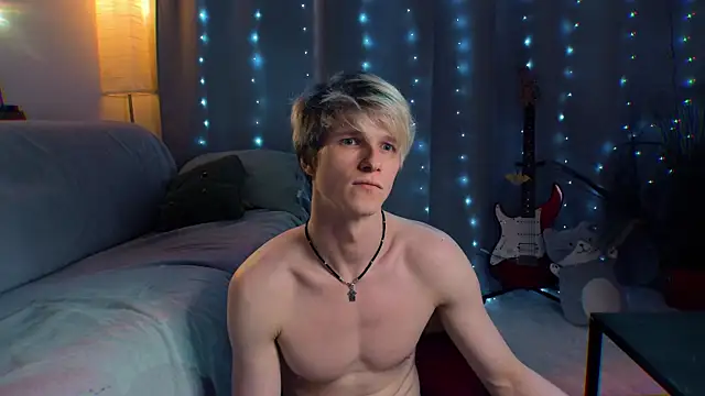 Breston Sweet online show from May 2026 08:13:01 PM