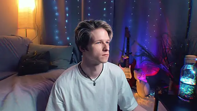 Breston Sweet online show from April 2026 05:52:01 PM