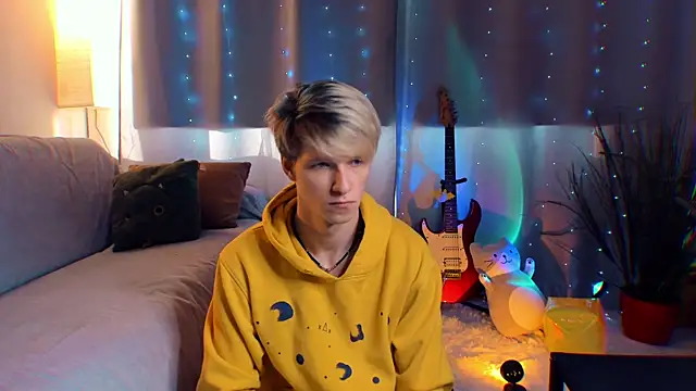 Breston Sweet online show from March 2026 02:06:01 PM