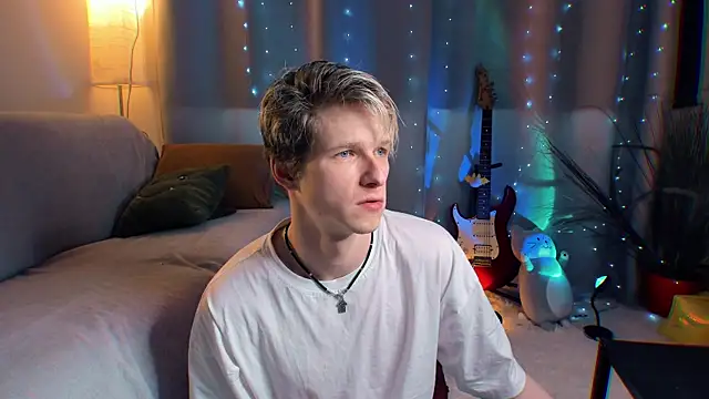 Breston Sweet online show from April 2026 04:52:02 AM