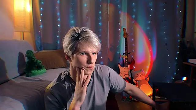 Breston Sweet online show from December 2025 06:38:02 AM