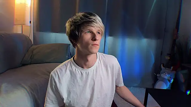Breston Sweet online show from May 2026 03:23:01 AM