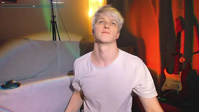 Breston Sweet online show from November 2025 03:32:02 AM