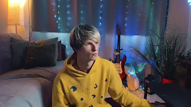 Breston Sweet online show from April 2026 05:20:01 AM