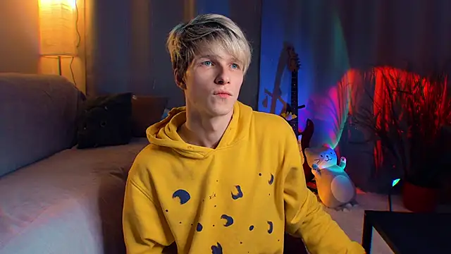 Breston Sweet online show from March 2026 04:28:02 PM