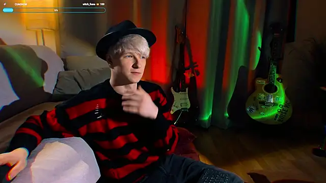 Breston Sweet online show from October 2025 08:28:02 PM