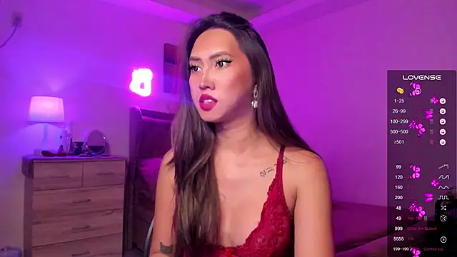 Snapshot of BombshellPH chatting on January 2025 06:13:02 PM BombshellPH online show from January 2025 06:13:02 PM