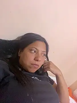 Leylafourniert online show from February 2025 06:33:02 PM