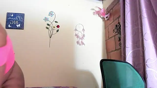 Snapshot of zafiro_sex_ chatting on March 2025 01:26:02 AM zafiro sex online show from March 2025 01:26:02 AM