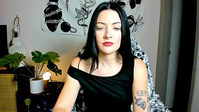 Snapshot of MelroseStrip chatting on November 2025 11:20:01 PM MelroseStrip online show from November 2025 11:20:01 PM