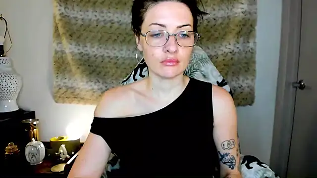 MelroseStrip online show from September 2025 07:52:02 PM