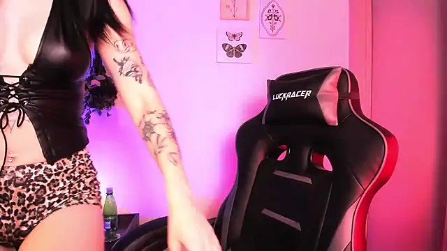 MelroseStrip online show from March 2026 10:16:01 PM