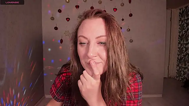 Snapshot of Mira_Xo_ chatting on December 2024 09:28:01 AM Mira Xo online show from December 2024 09:28:01 AM