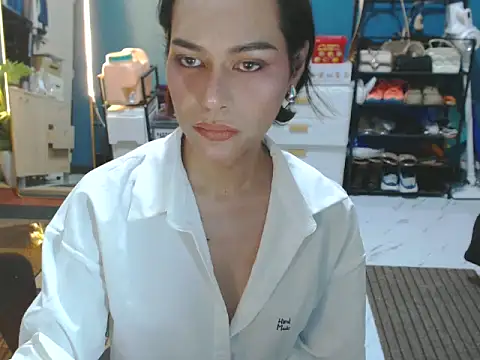 BonaBarrameda online show from June 2026 07:14:02 AM