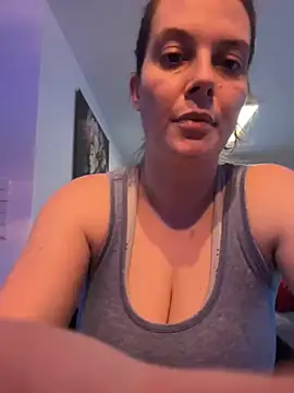 Snapshot of newMichelle chatting on February 2025 07:23:01 AM newMichelle online show from February 2025 07:23:01 AM