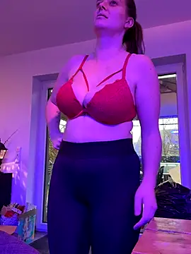 Snapshot of newMichelle chatting on November 2025 07:52:01 AM newMichelle online show from November 2025 07:52:01 AM