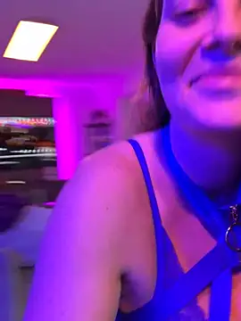 Snapshot of newMichelle chatting on October 2025 06:56:02 AM newMichelle online show from October 2025 06:56:02 AM