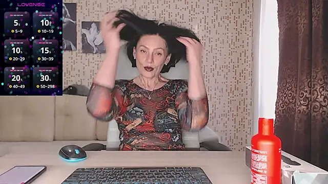 Snapshot of BelovedLady chatting on November 2025 07:08:02 AM BelovedLady online show from November 2025 07:08:02 AM