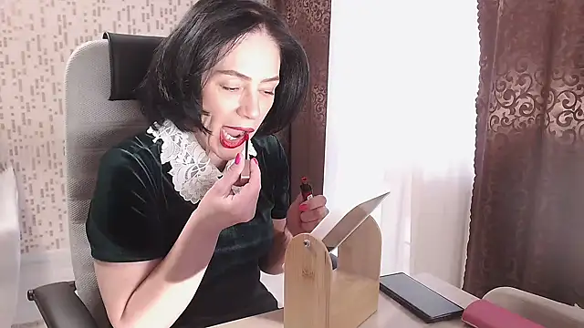 Snapshot of BelovedLady chatting on March 2026 06:13:02 AM BelovedLady online show from March 2026 06:13:02 AM