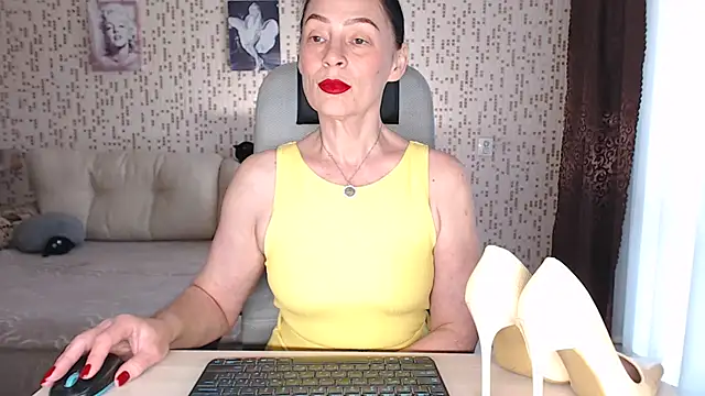 Snapshot of BelovedLady chatting on February 2026 06:22:01 AM BelovedLady online show from February 2026 06:22:01 AM