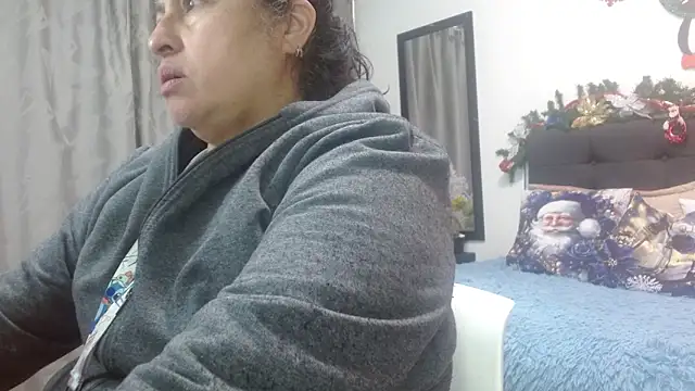 Keyla01  online show from November 2025 12:06:01 PM