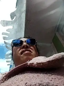 Keyla01  online show from January 2026 05:52:01 PM