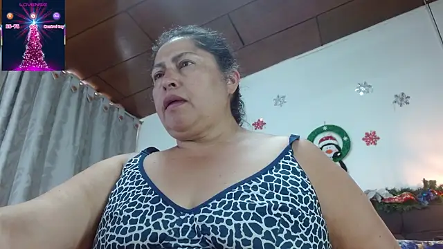 Keyla01  online show from December 2025 04:00:01 PM