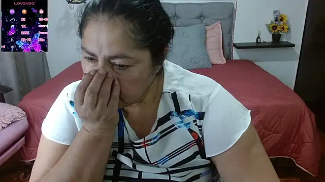 Keyla01  online show from June 2026 06:17:01 PM