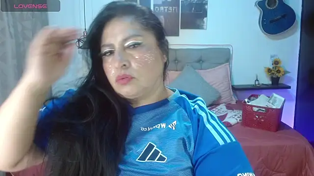 Keyla01  online show from June 2026 06:46:01 PM