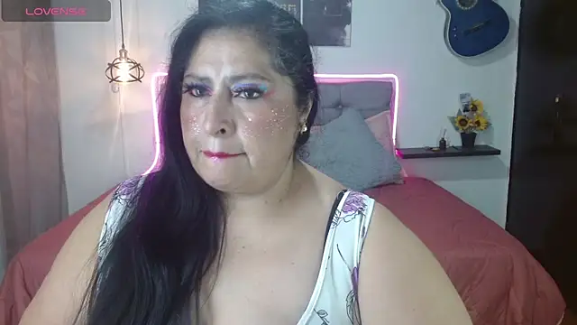 Keyla01  online show from June 2026 06:24:01 PM