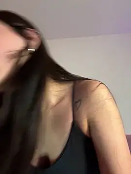 martiiaciar online show from March 2025 01:54:01 AM