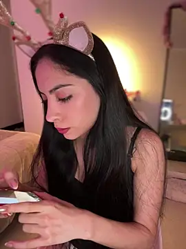 Snapshot of martiiaciar chatting on December 2025 09:37:02 PM martiiaciar online show from December 2025 09:37:02 PM