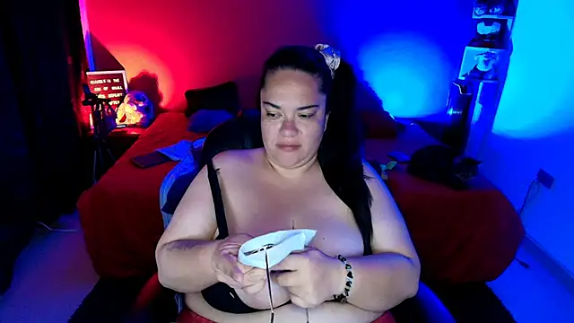 lulubigtitts1 online show from October 2025 12:53:01 AM